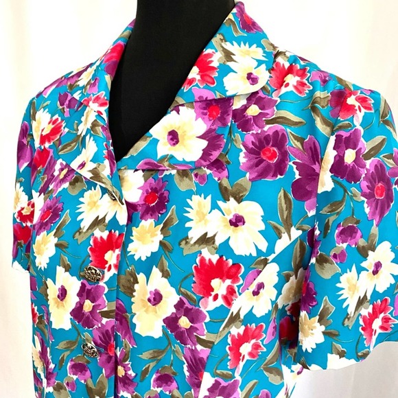 Leslie Faye Colorful Purple and Blue Button Blouse - Picture 2 of 11